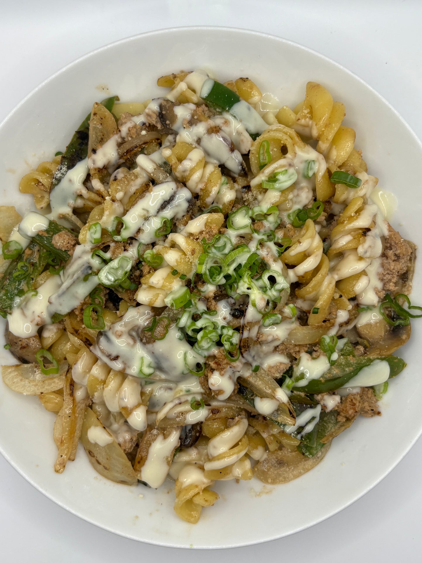 Turkey Philly Cheese Pasta / Pâtes à la Dinde Philly Cheese